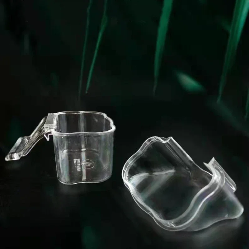 Alimentador para Pássaros Transparente de Plástico com Escudo Antirrespingo - Imagem 5