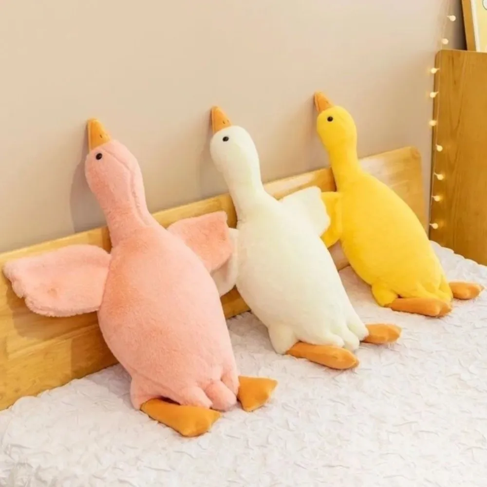 Brinquedo de Pelúcia Pato para Cães 50cm, Leve e Fácil de Carregar - Imagem 5