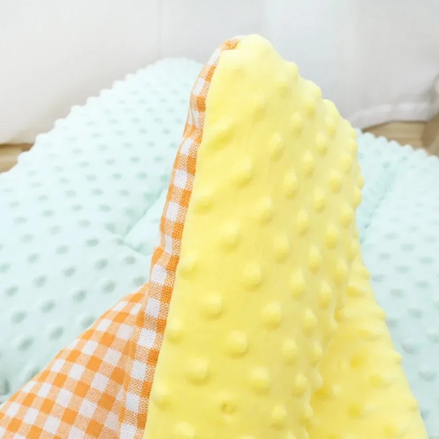 Cama para Gatos e Cães Pequenos em Formato de Casa - Imagem 4