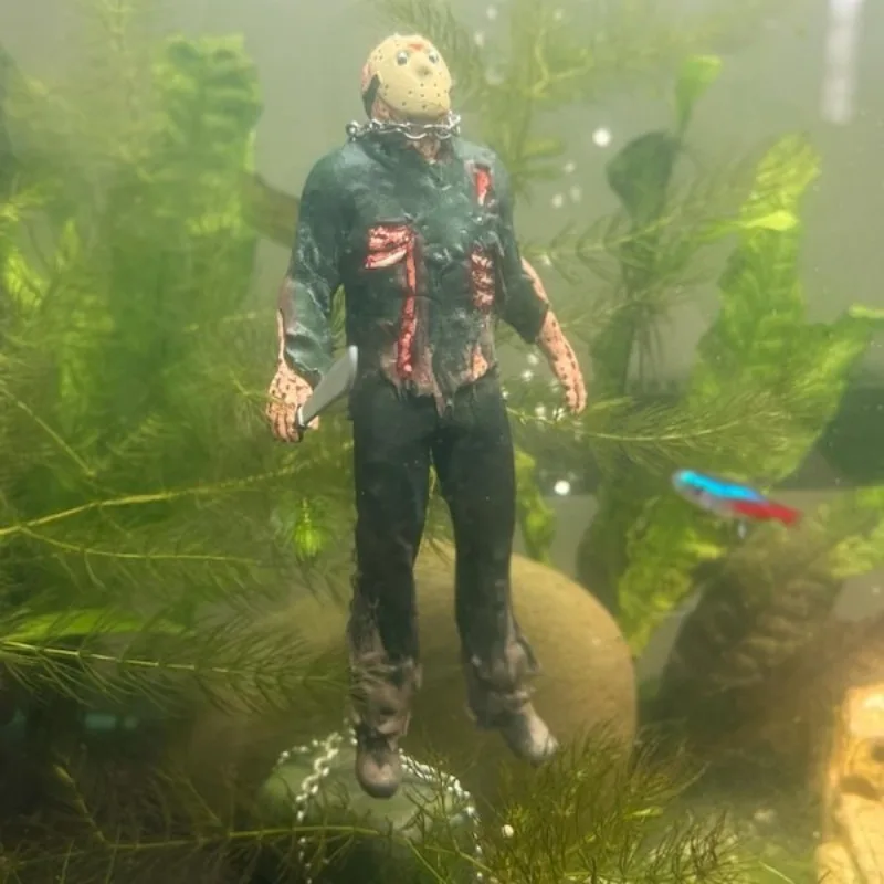 Decoração Aquário Personagem Jason de Resina 20 cm - Image 6