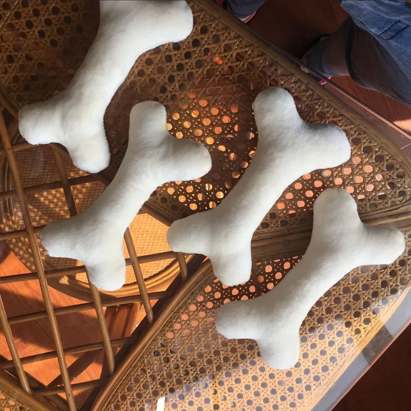 Brinquedo de Pelúcia para Cães em Formato de Osso - Imagem 2