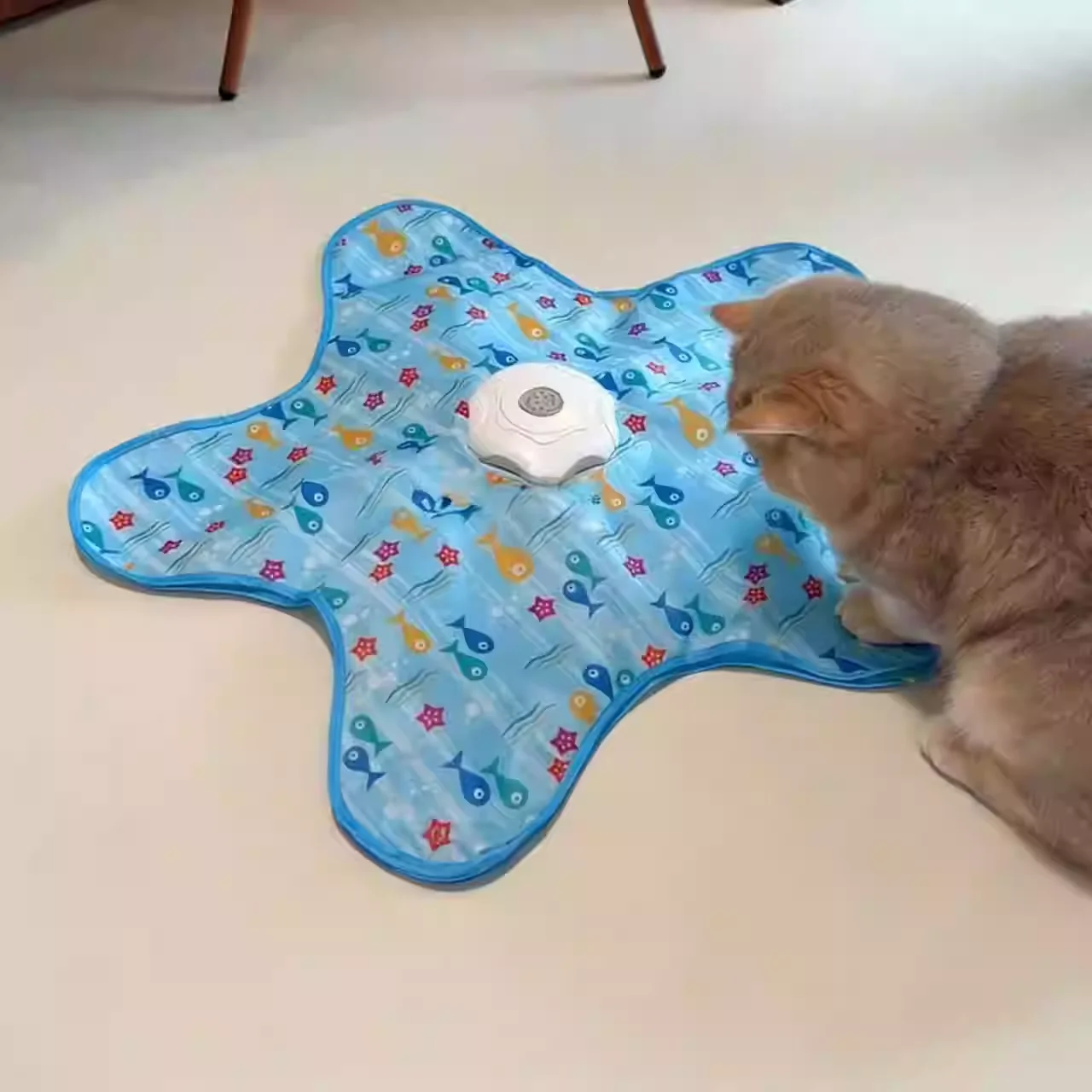 Brinquedo Giratório para Gatos Recarregável USB com Vareta de Penas - Imagem 4