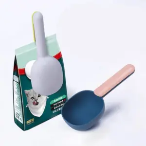colher de comida para cães e gatos