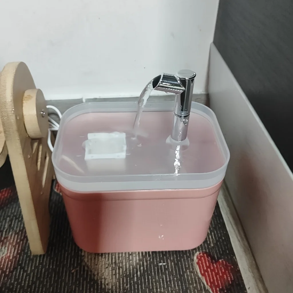 Bebedouro Automático para Gatos e Cães 1,5L com Fluxo Circulante - Imagem 3