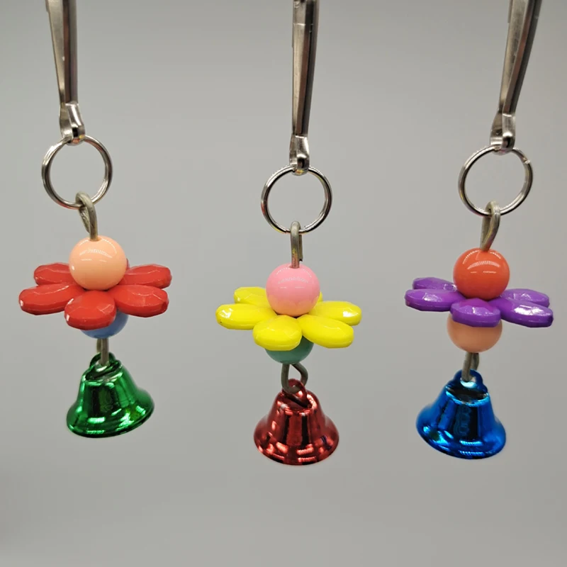 Brinquedo para Pássaros com Sino e Flores de Acrílico para Gaiola - Image 3