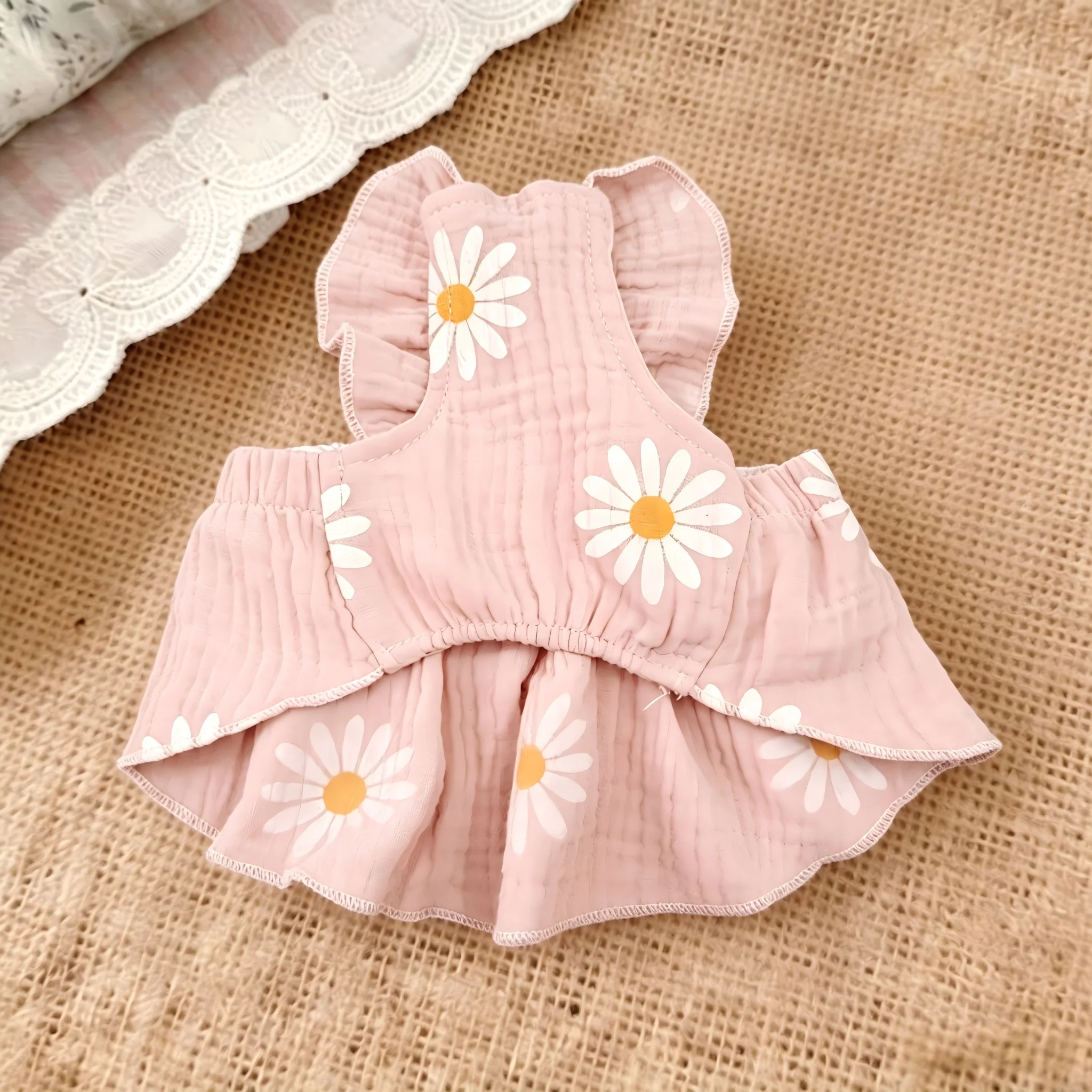 Vestido Coleira para Cães e Gatos Pequenos com Estampa de Margaridas - Image 2