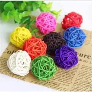 bolas de rattan para pássaros