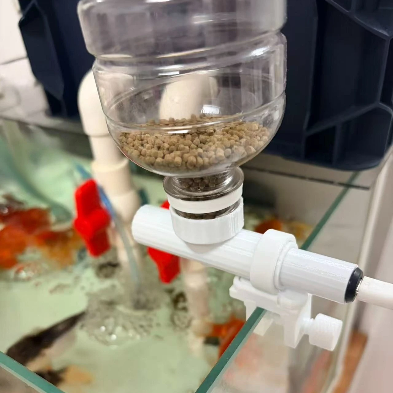Alimentador Automático para Peixes WiFi com Temporizador e Controle Remoto - Imagem 2