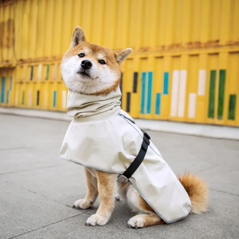 Capa de Chuva para Cães Médios e Grandes Refletiva com Capuz Ajustável - Imagem 2