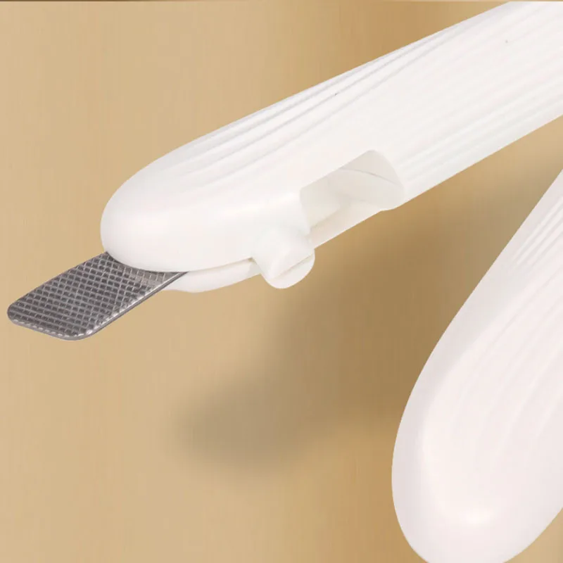 Cortador de Unhas para Cães e Gatos com Luz LED - Imagem 6