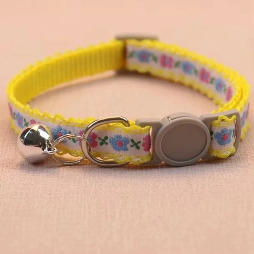 Coleira para Gatos Ajustável Floral Bordada com Fivela de Segurança - Imagem 2