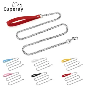 trela de metal e couro para cães