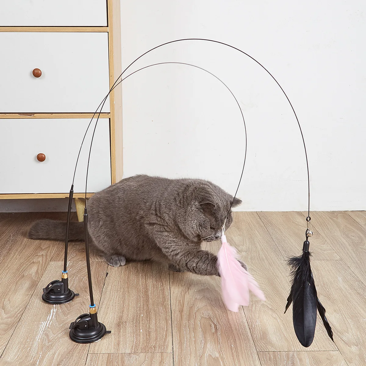 varinha de penas para gatos com ventosa