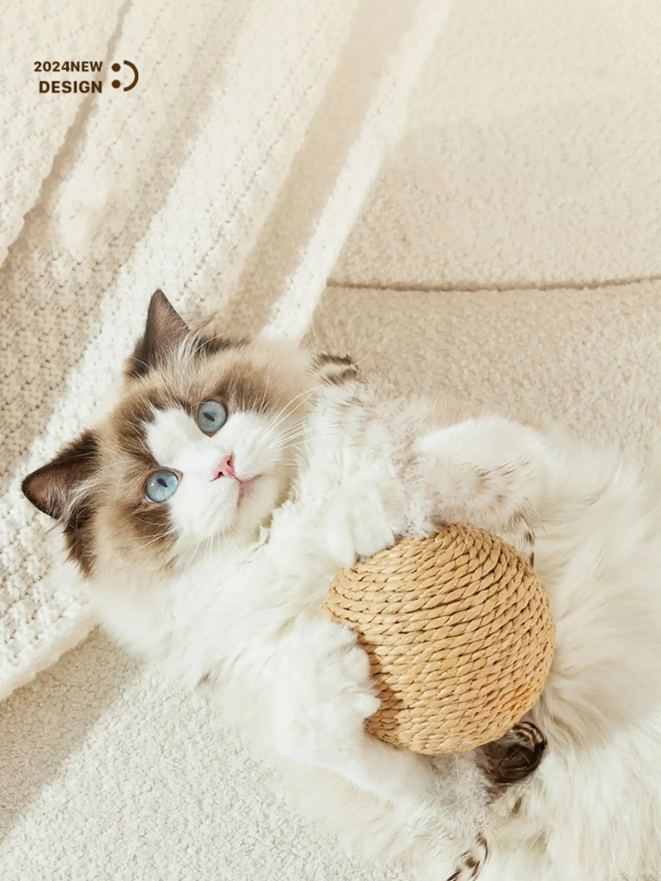 Bola de Sisal para Gatos 10 cm com Som para Arranhar e Brincar - Imagem 5