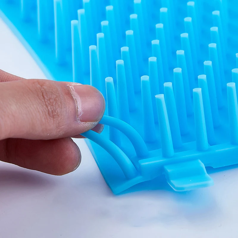 Copo Limpador de Patas para Cães com Silicone Macio e Removível - Imagem 4