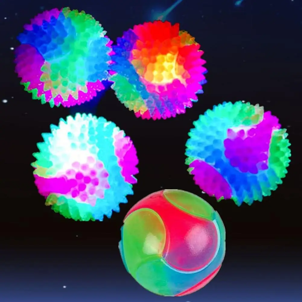 Bola Brinquedo para Cães e Gatos de LED com Luzes que Pisca - Imagem 3