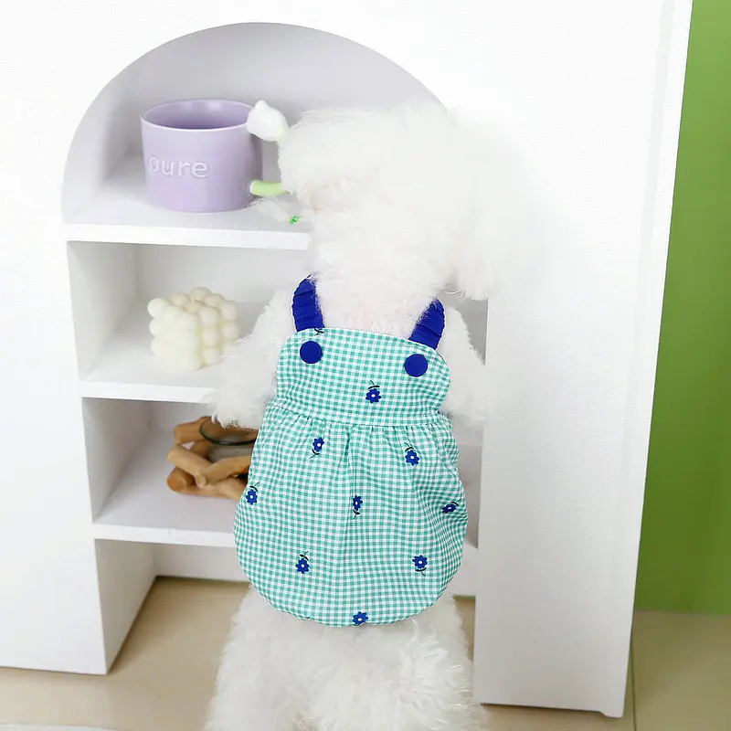 Vestido Xadrez para Cães e Gatos de Poliéster Respirável - Imagem 4