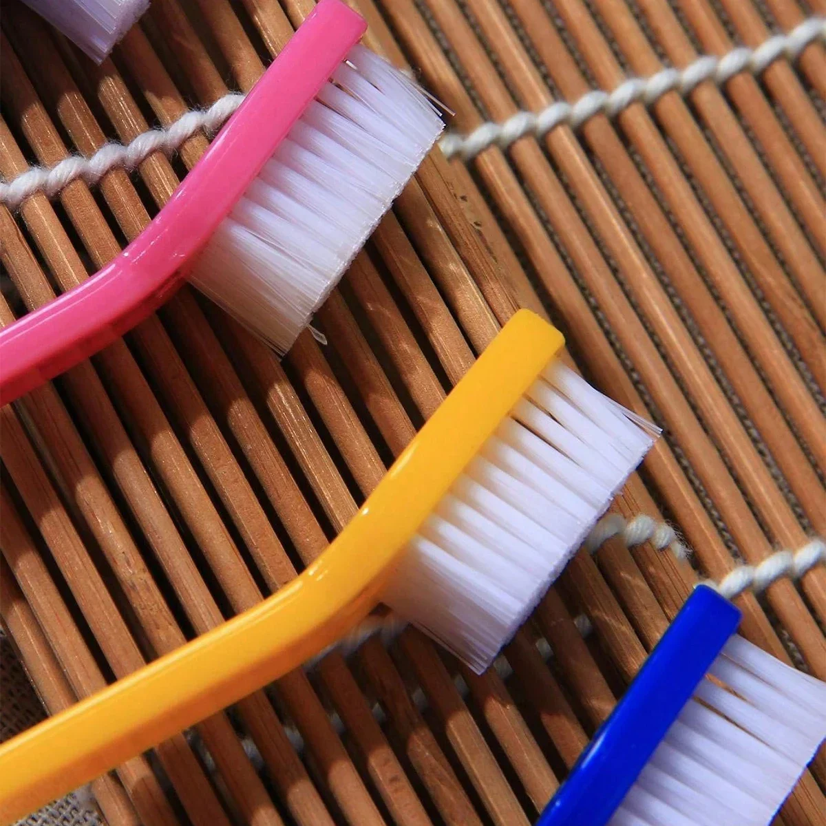 Escova de Dentes para Cães e Gatos com Cabo Longo e Dupla Cabeça - Image 4