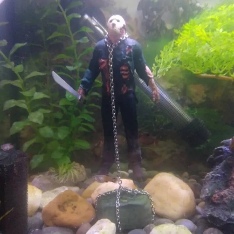 Decoração Aquário Personagem Jason de Resina 20 cm - Image 3