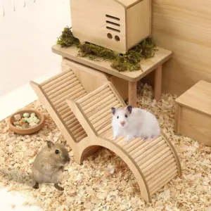 casa de madeira para hamster com escada