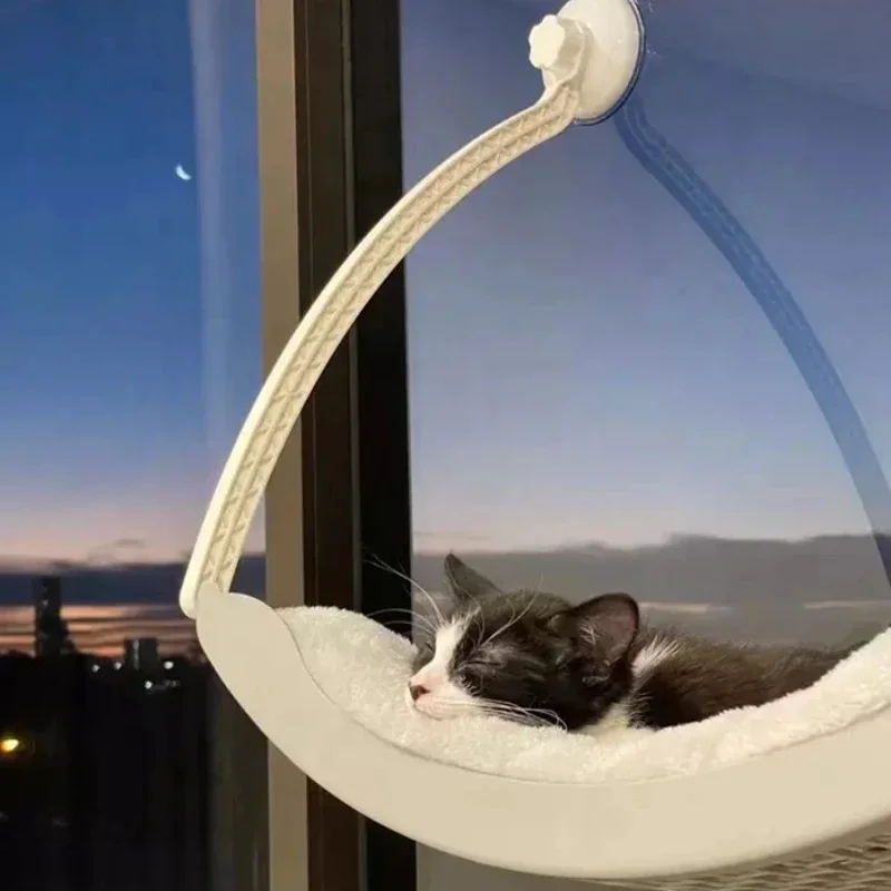 Cama de Rede para Gatos com Ventosa para Janela - Image 3