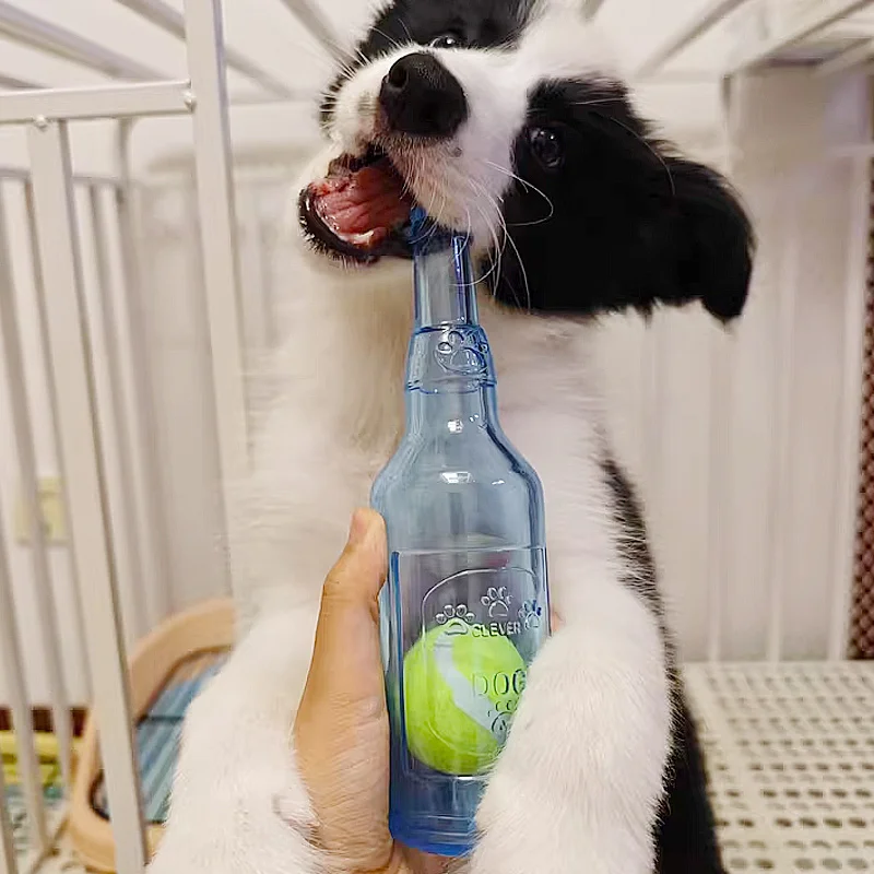 Brinquedo para Cães Garrafa TPR com Bola de Tênis 20 cm - Imagem 6