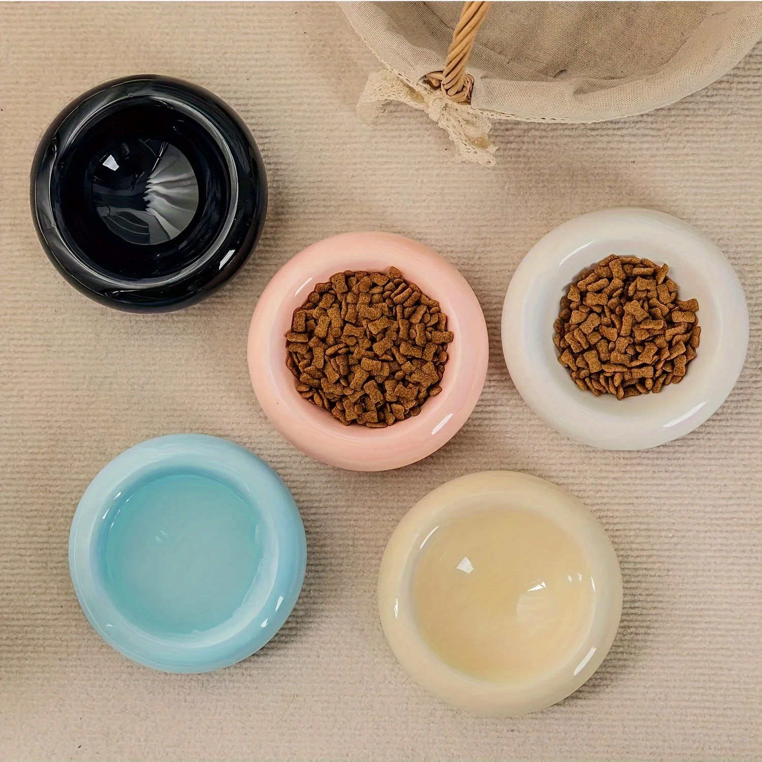 Tigela de Cerâmica para Gatos Antiderrapante em Formato de Donut - Imagem 3