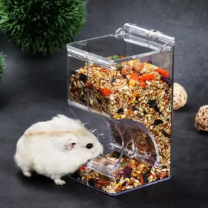 comedouro para hamster transparente com gancho