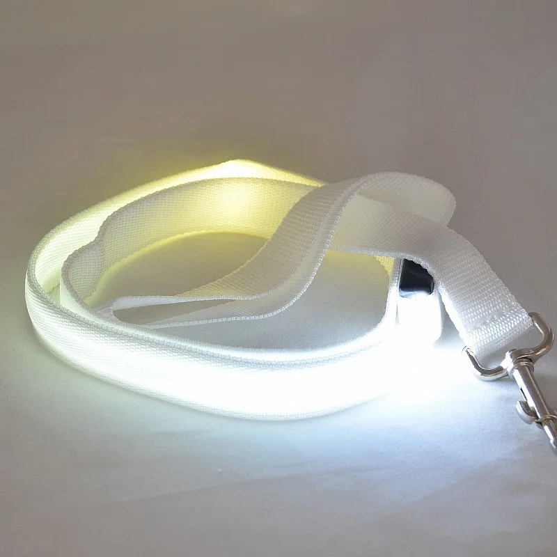 Coleira e Guia LED para Cães com Luzes Piscantes e À Prova D'Água - Image 5