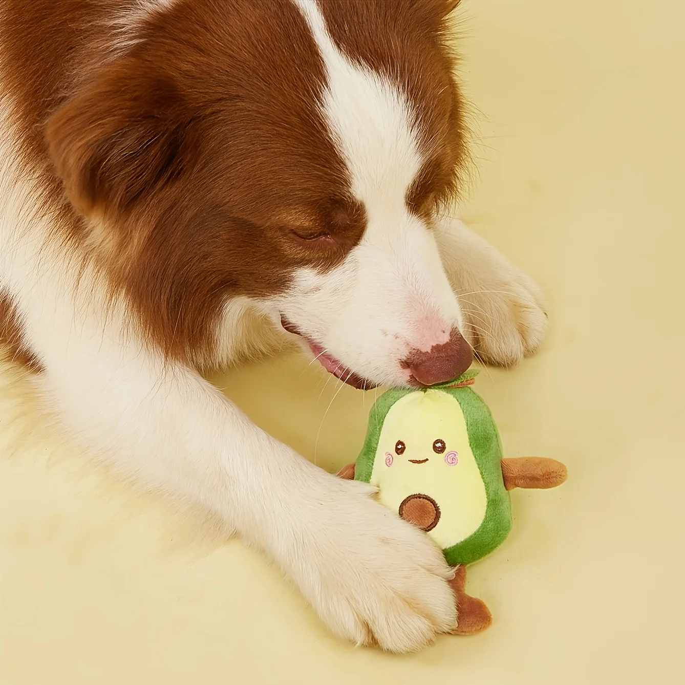 Brinquedo de Pelúcia para Cães Pequenos e Médios Abacate 15 cm - Imagem 3