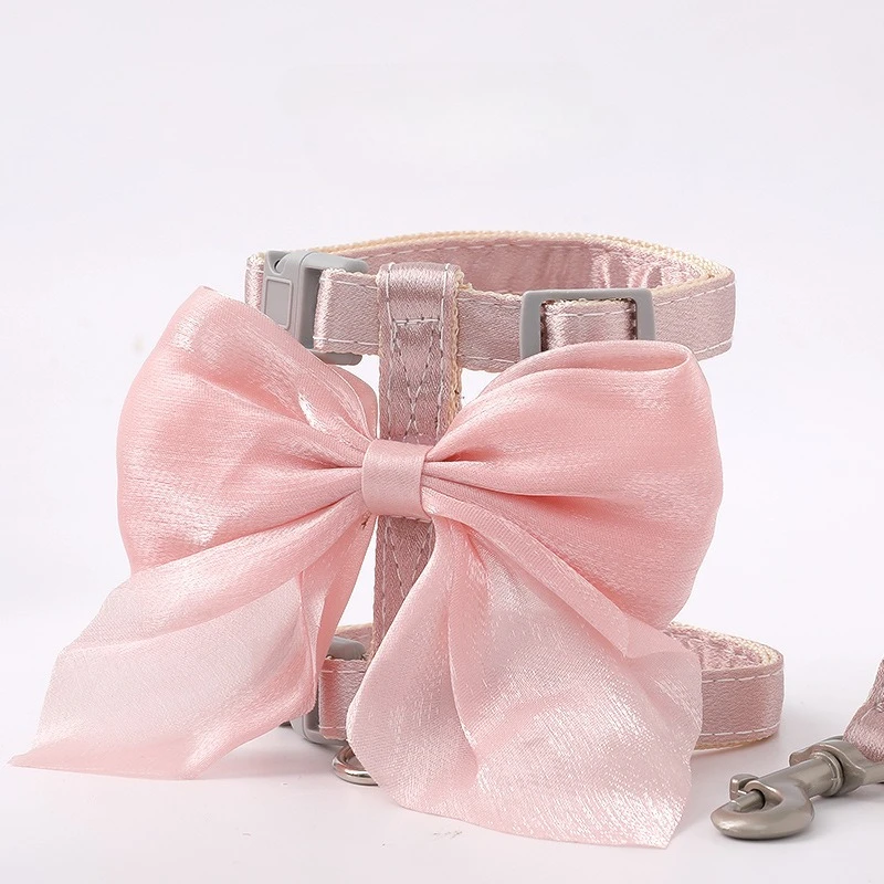 Coleira Peitoral Bonito Bowknot para Gatos com Guia Ajustável - Imagem 4