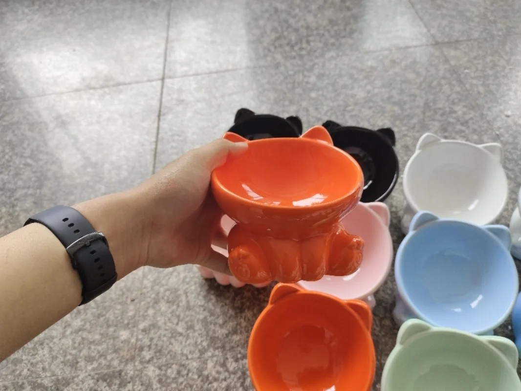 Tigela de Cerâmica para Cães e Gatos com Fundo Elevado Antiderrame - Imagem 3