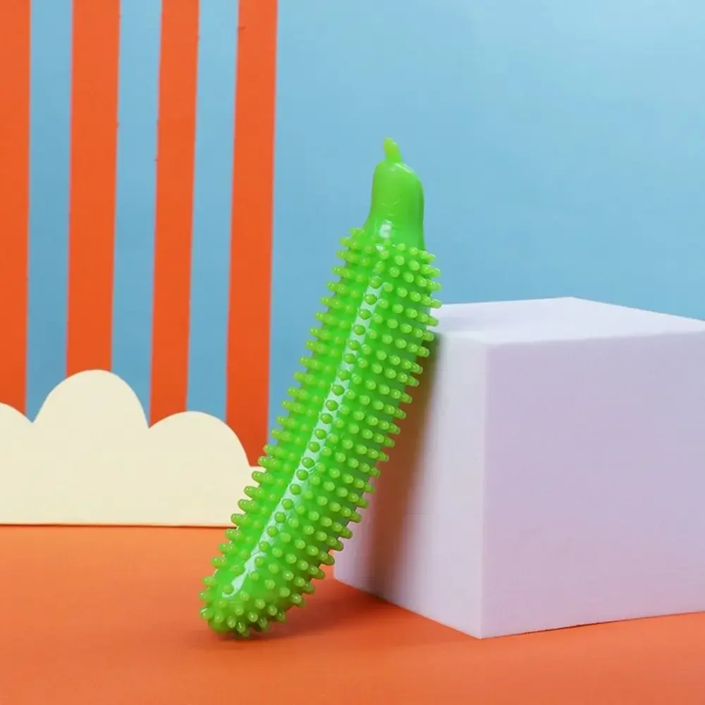 Brinquedo para Cães TPE em Forma de Pepino, Ajuda na Limpeza dos Dentes - Imagem 3