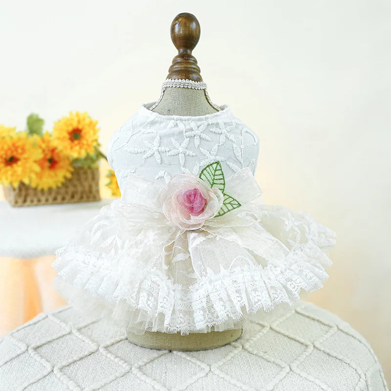 Vestido Princesa para Cães Pequenos Branco com Saia - Imagem 5