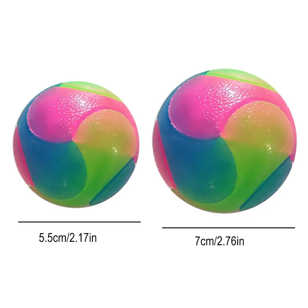 Bola Brinquedo para Cães e Gatos de LED com Luzes que Pisca - Imagem 6