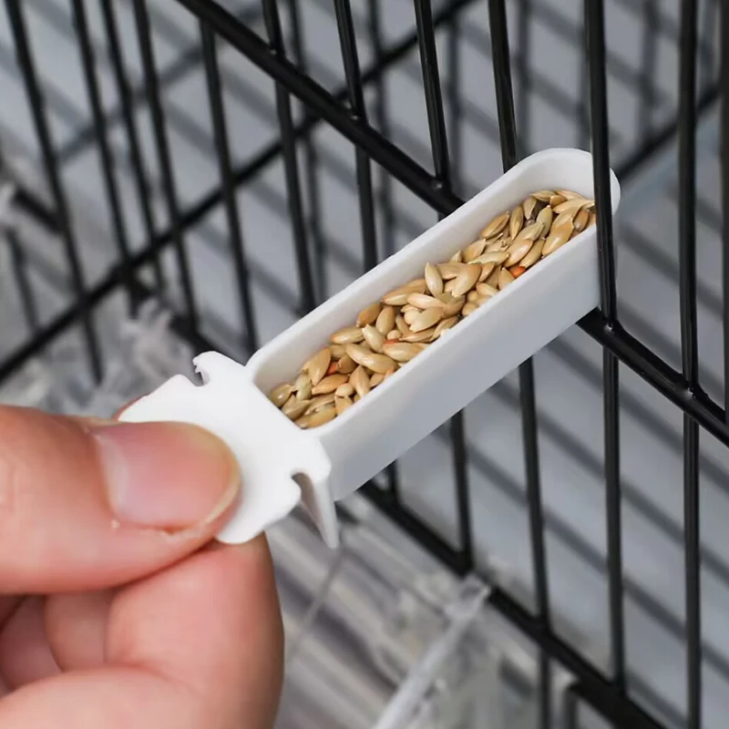 Copo Comedouro para Pássaros Pequenos de Plástico com Encaixe - Imagem 2