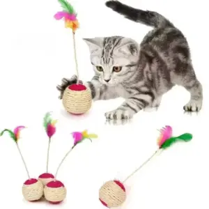 bola de sisal para gatos com pena