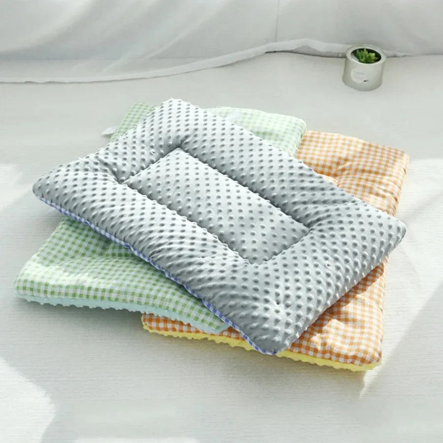 Cama para Gatos e Cães Pequenos em Formato de Casa - Imagem 2