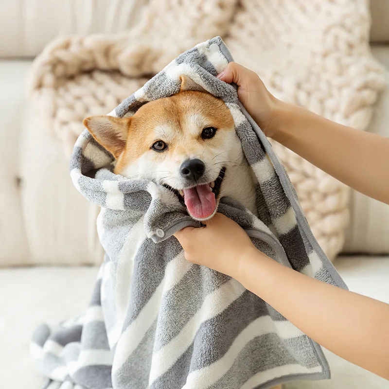 roupão listrado para cães e gatos
