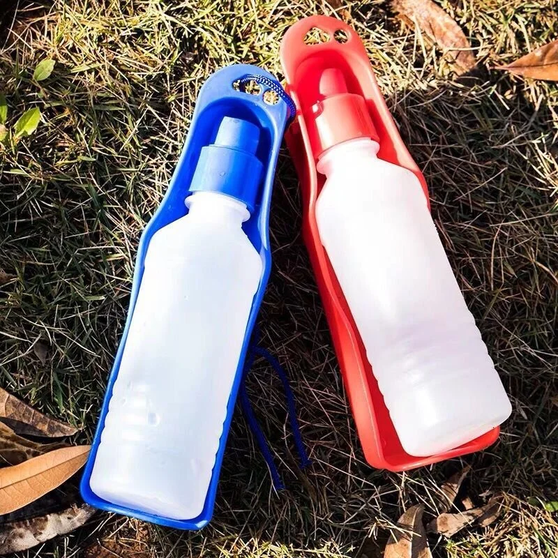Garrafa de Água Portátil para Cães e Gatos de Plástico Durável - Imagem 4