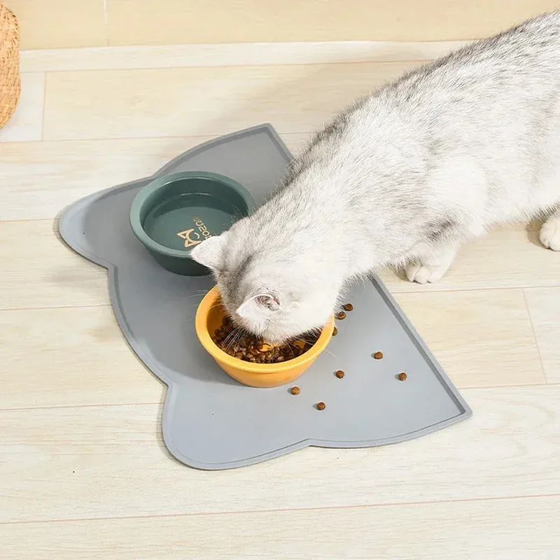 Tapete de Alimentação para Cães e Gatos de Silicone Impermeável - Imagem 2