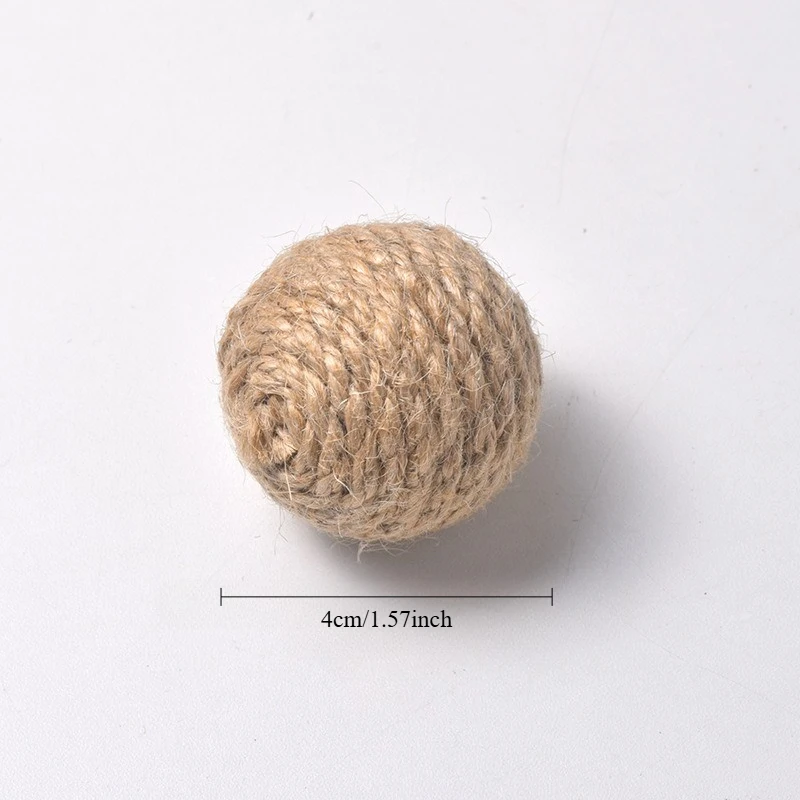 Brinquedo de Sisal para Gatos com Pena e Formato de Rato - Image 2