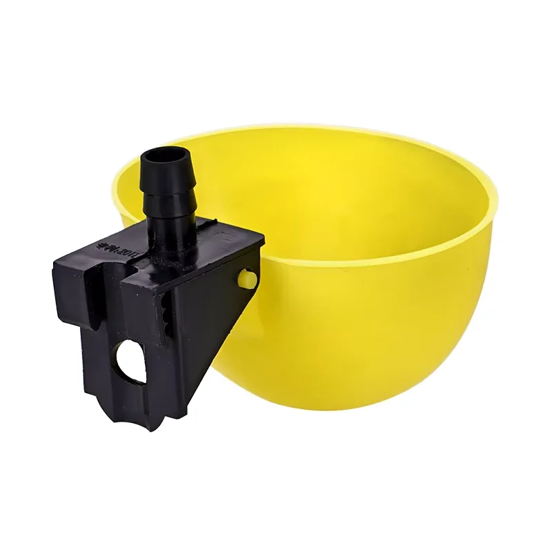 Bebedouro Automático para Aves e Pássaros de Plástico Verde - Imagem 2