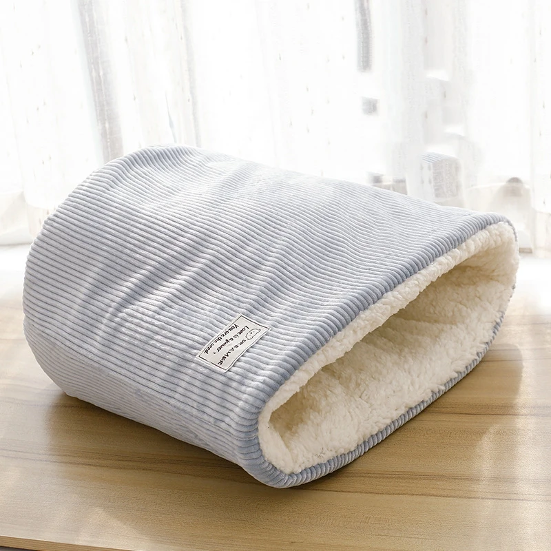 Cama Saco de Dormir para Gatos e Cães de Veludo e Fleece - Image 4