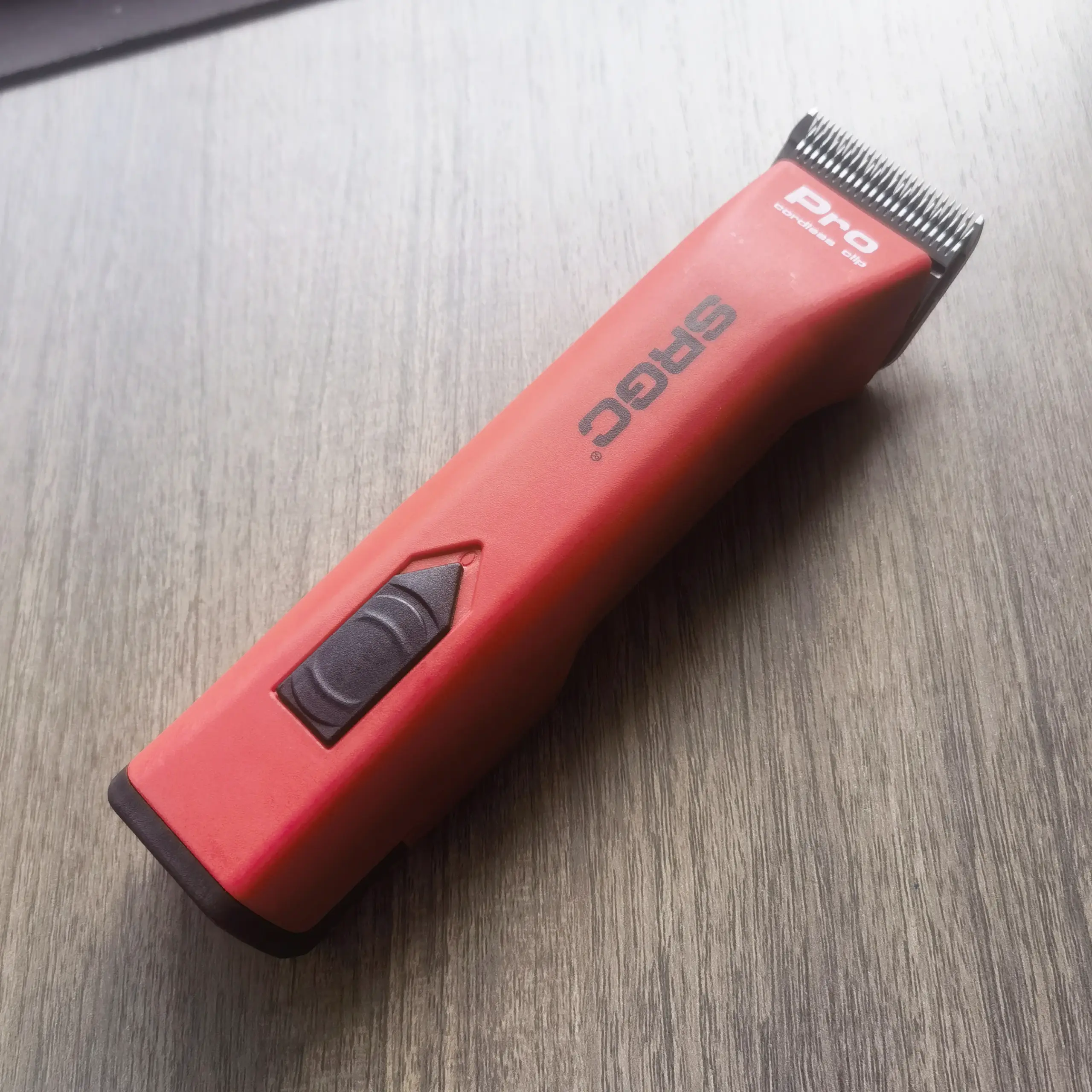 Cortador de Pelos para Cães e Gatos Sem Fio 30W com Lâmina A5 - Imagem 3