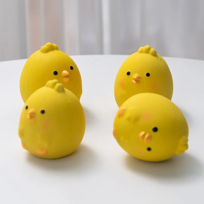 Brinquedo de Borracha para Cães Frango Estampado Squeaky - Imagem 2