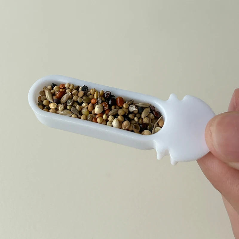 Copo Comedouro para Pássaros Pequenos de Plástico com Encaixe - Imagem 3