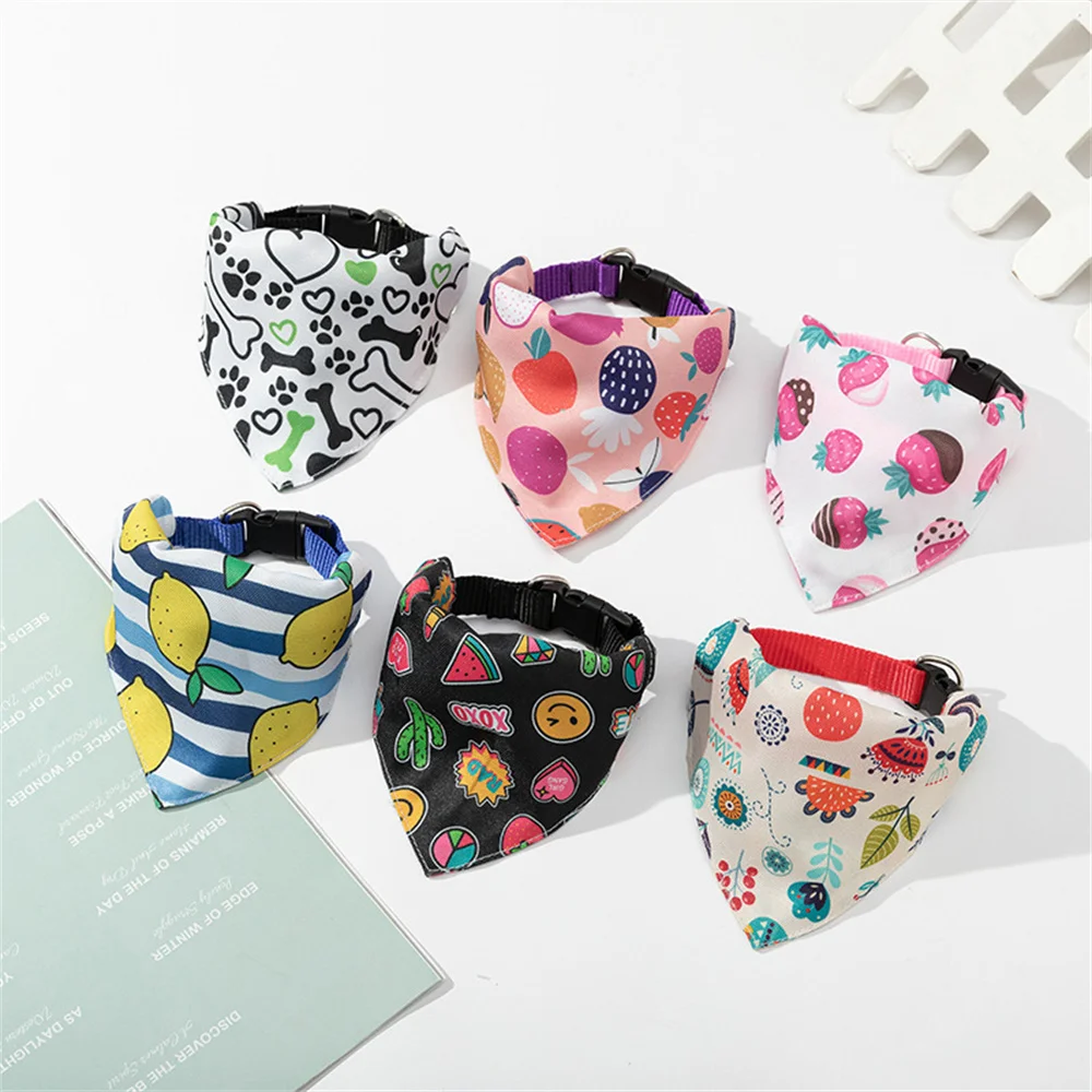 Bandana Triangular para Cães Pequenos e Gatos de Poliéster com Fecho de Botão - Imagem 4
