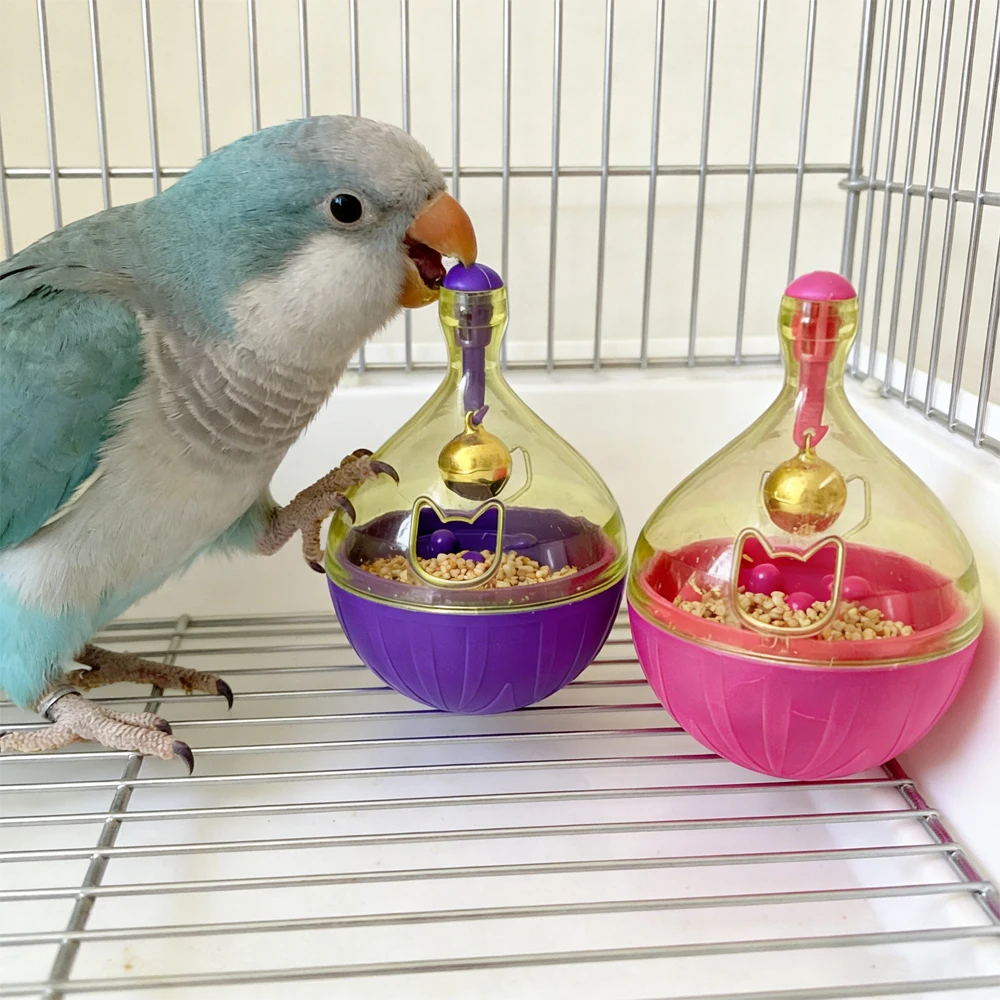brinquedo dispensador de petiscos para pássaros