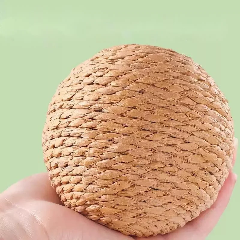 Brinquedo Bola de Sisal para Gatos 10 cm com Som - Imagem 2